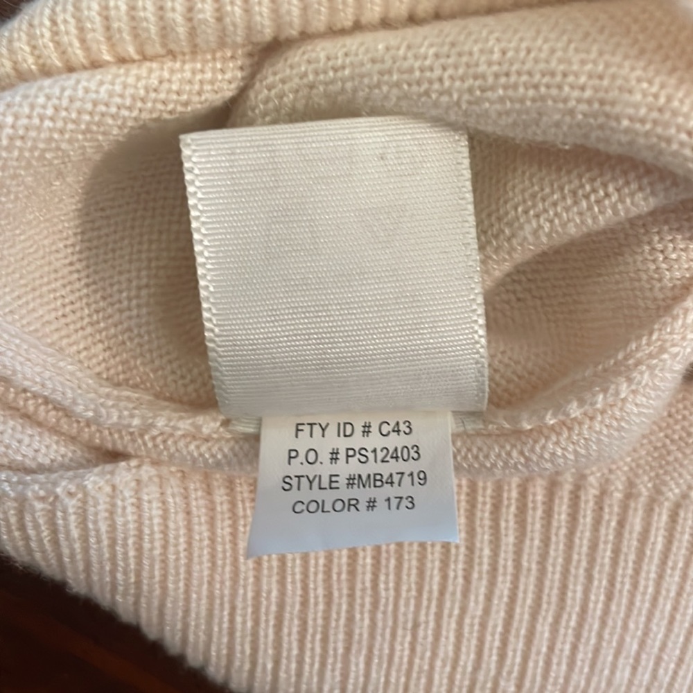 Perry Ellis Sweater - Picture 5 of 5